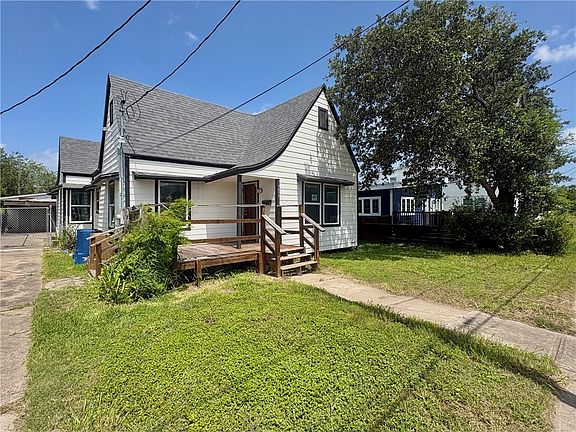2nd image of 1613 6th St