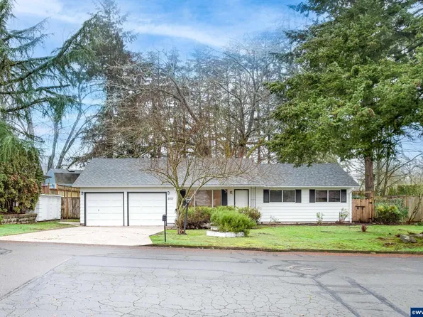 2071 NW Crittenden Loop, Albany, OR 97321