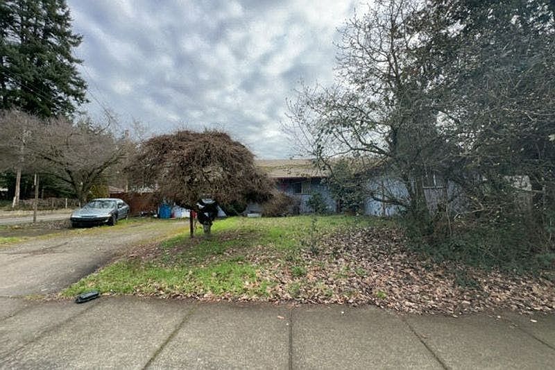 1st image of 3734 12th St SE