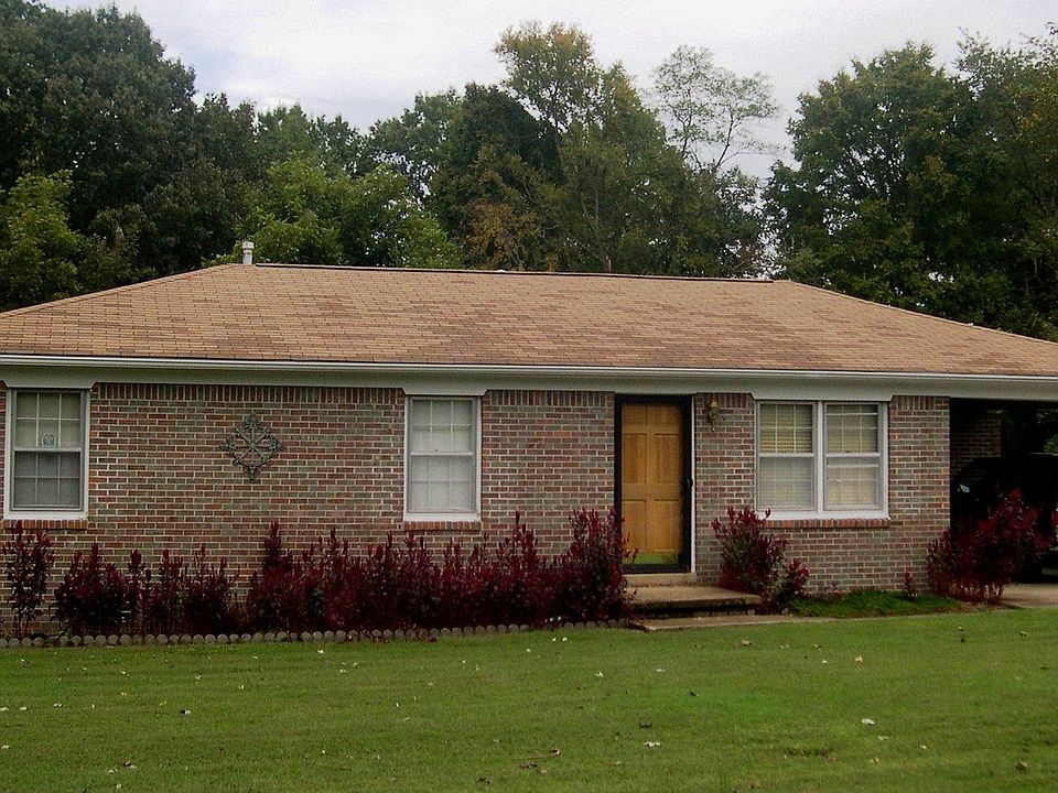 1st image of 44 Holly Hill Dr
