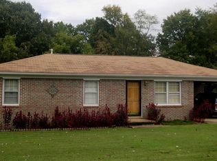 44 Holly Hill Dr, Jackson, TN 38301