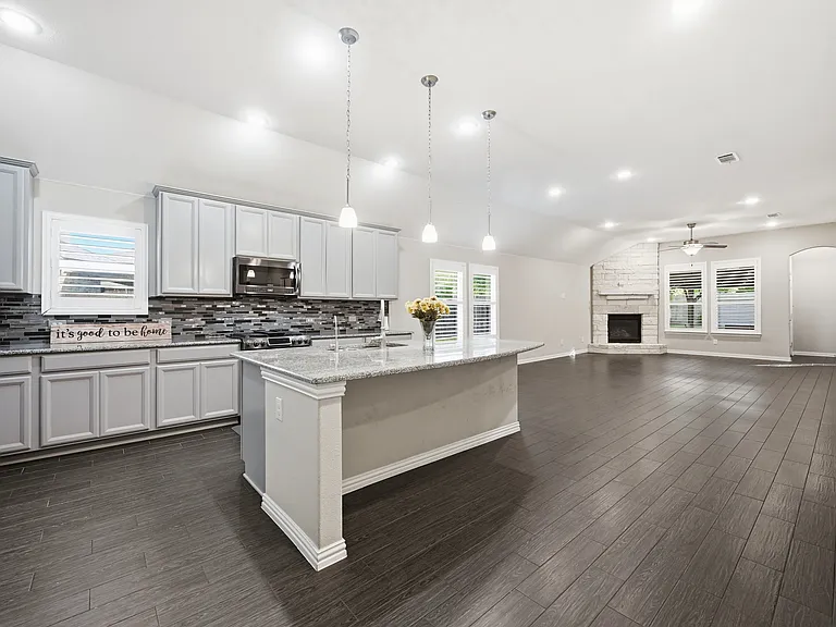 405 Windward Dr — Photo 18
