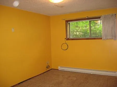418 W Babcock St — Photo 6