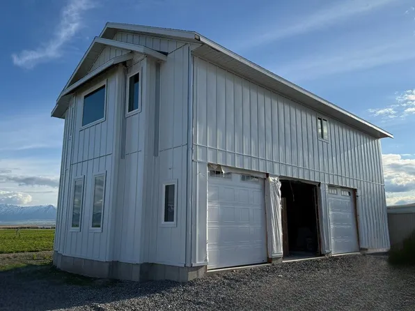 1445 S 800 E, Trenton, UT 84338