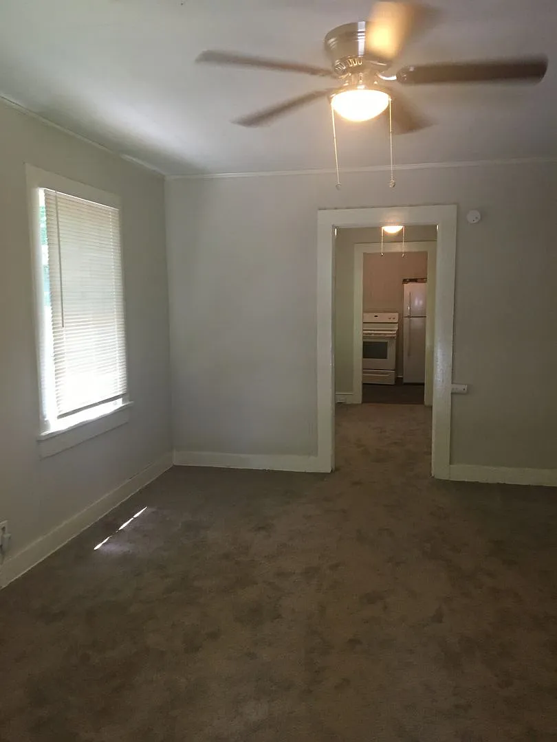 Coming Soon! Huge 3 Bedroom House! — Photo 3