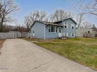 5732 Colleen Ave, Muskegon, MI 49442