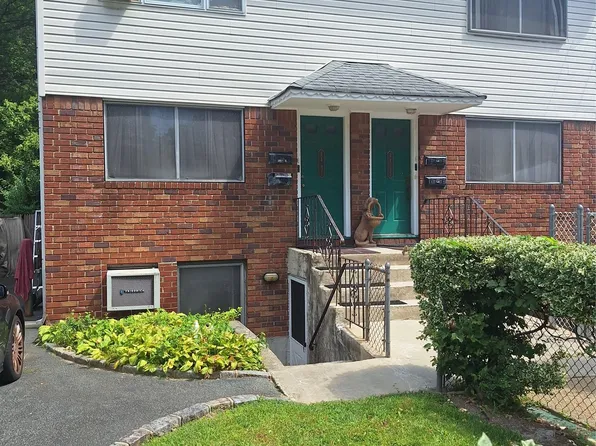 44-31/44-33 244 St, Little Neck, NY 11363