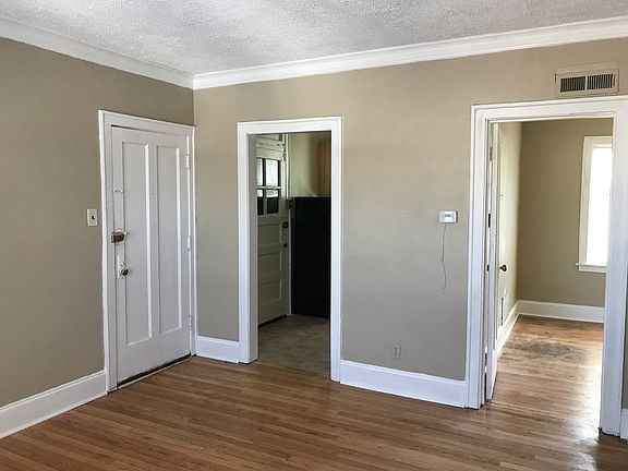 3rd image of 3080 N Elston Ave APT 2