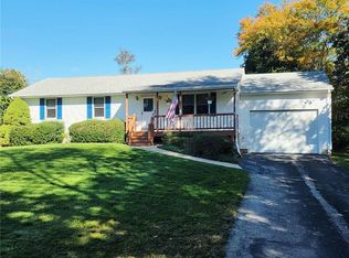 9 Courtney Ln, Hope Valley, RI 02832