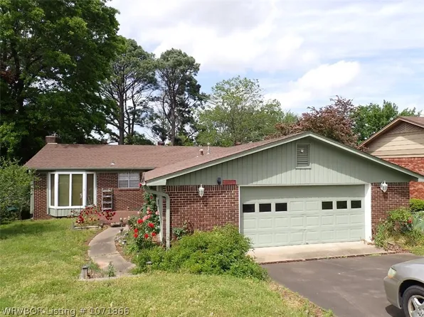7025 S T St, Fort Smith, AR 72903