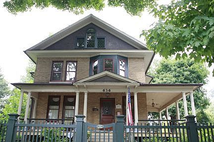1903 Brick Queen Anne near Historic Lords Park