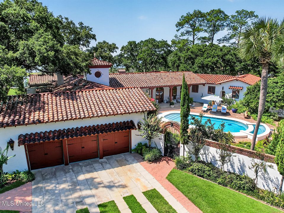 1st image of 13801 Arbor Cir