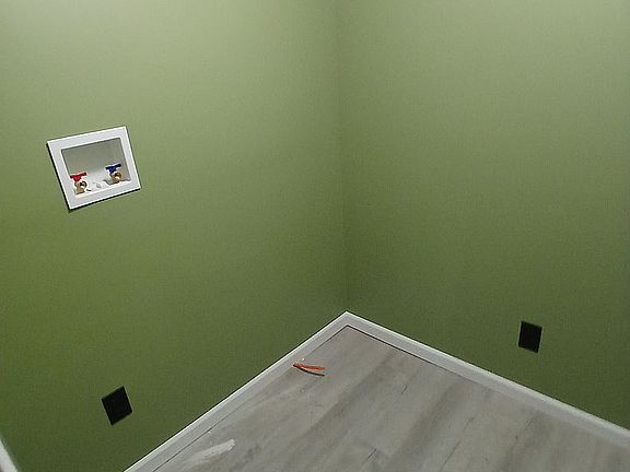 4th image of 7006 Maple Rd