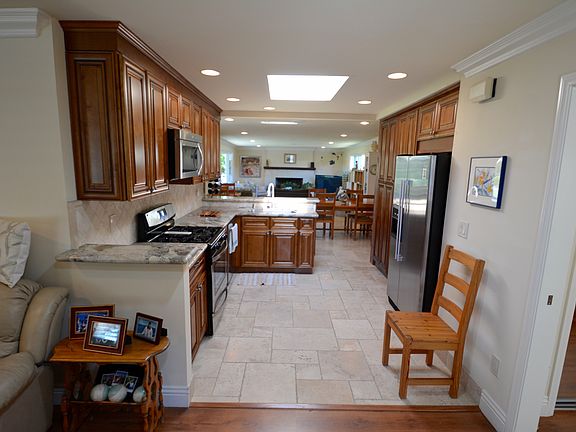 4th image of 4051 Forney Ave