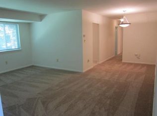 302 Stevens Cir APT 2C, Aberdeen, MD 21001