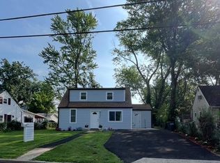 109 Scott Dr, Manassas Park, VA 20111