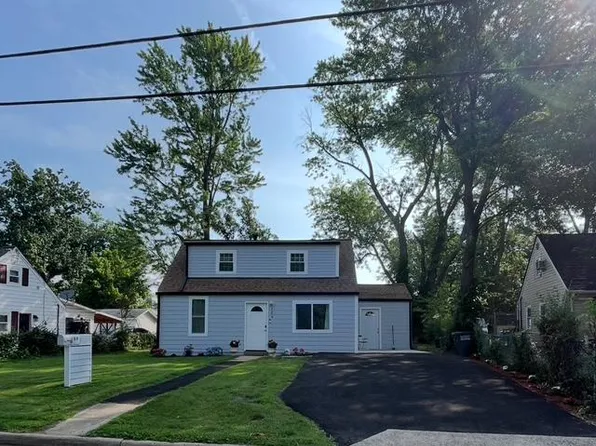 109 Scott Dr, Manassas Park, VA 20111