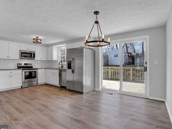 3rd image of 1292 Pearson Pl