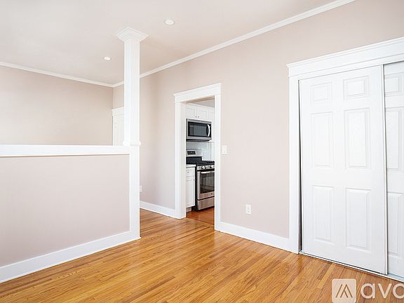 3rd image of 107 N Columbus Ave #A