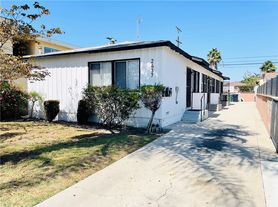 2437 Exposition Pl, Los Angeles, CA