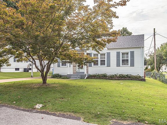 4th image of 330 Derhake Rd