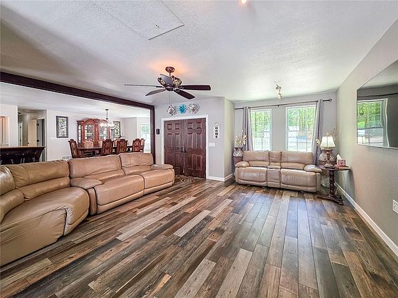 5th image of 27 Hughes Rd