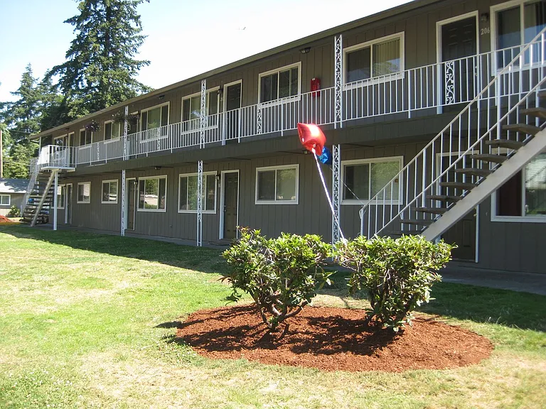 17925 E Burnside St #105 — Photo 2
