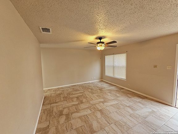 5th image of 12923 maple park