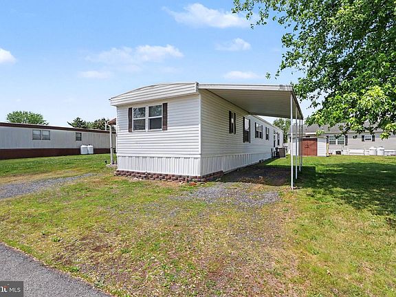 3rd image of 2160 Hanover Rd Trailer 22