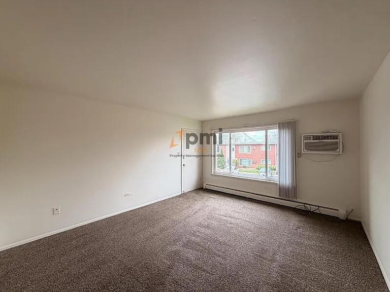 105 Harrington Ave #15 — Photo 6