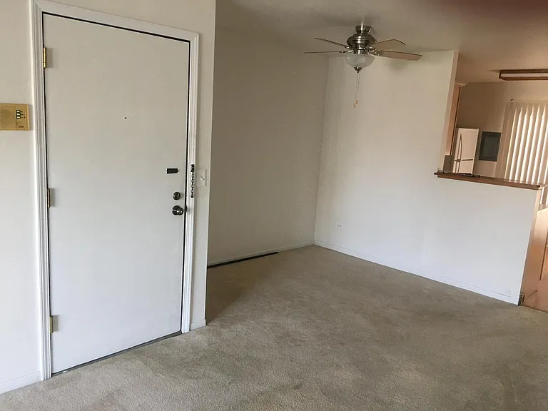 203 N Waters Edge Dr — Photo 1