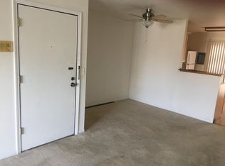 203 N Waters Edge Dr, Glendale Heights, IL 60139