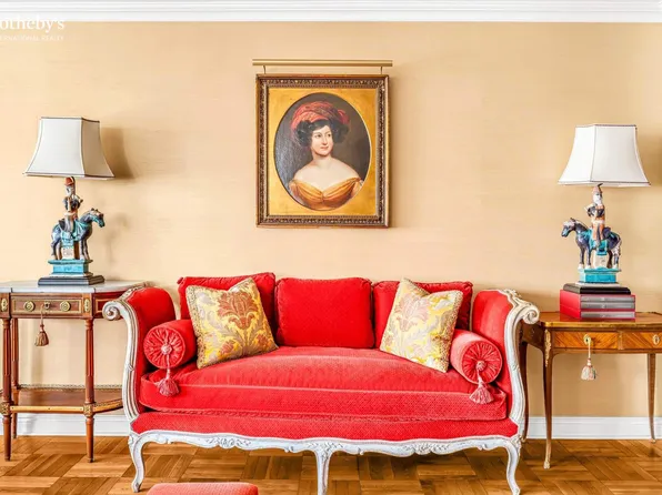 174 East 74th Street image 4 of 11