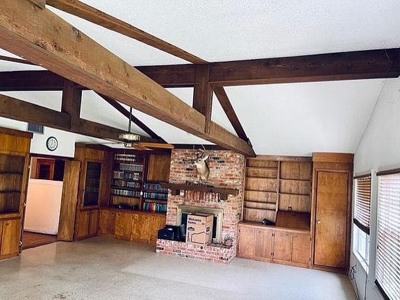 3rd image of 1409 Diane Dr