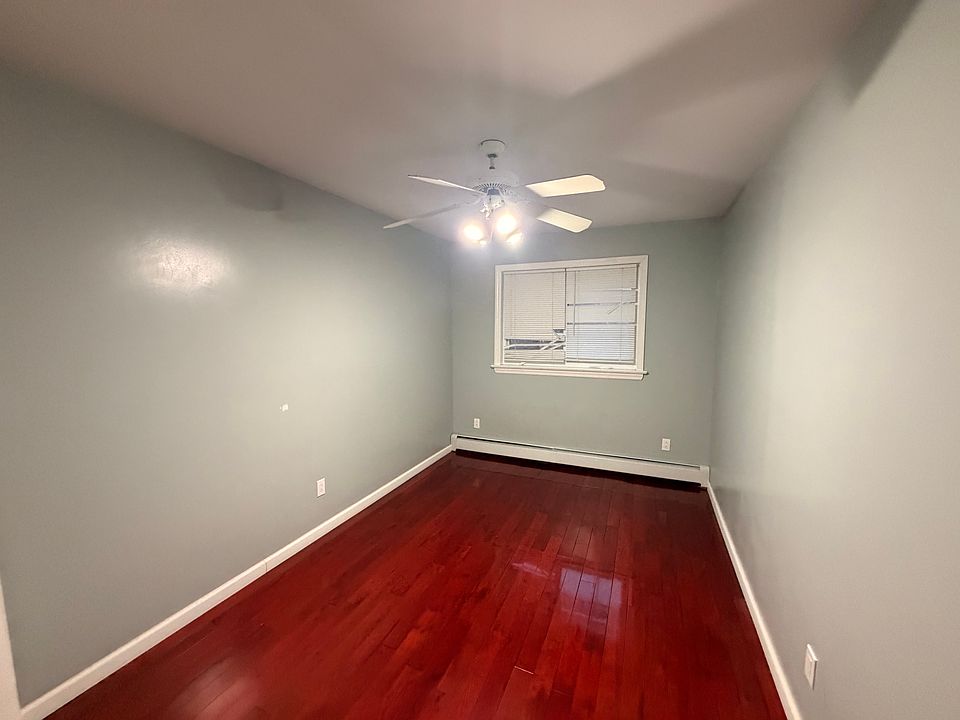 1st image of 218 Allen Ave Floor 2