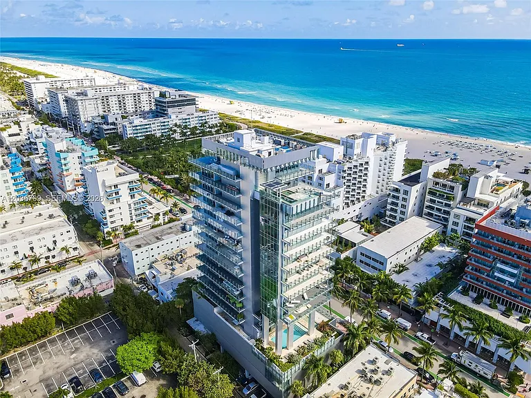 120 Ocean Dr #700 — Photo 34