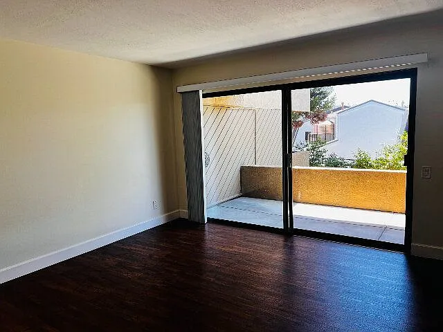 2204 Plaza De Las Flores — Photo 54