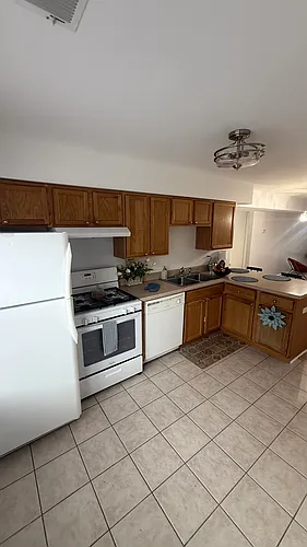 1336 W Main St #201 Photo 1