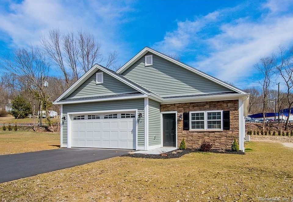 2nd image of 26 Henry Dr