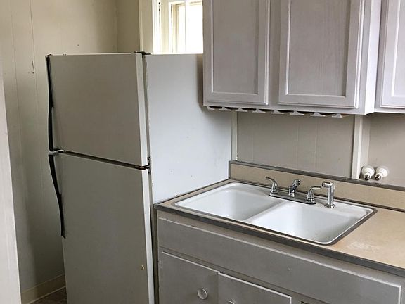 4th image of 84 Burton Ave #2