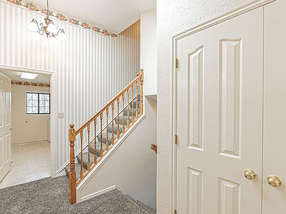 3rd image of 1825 Burlwood Dr