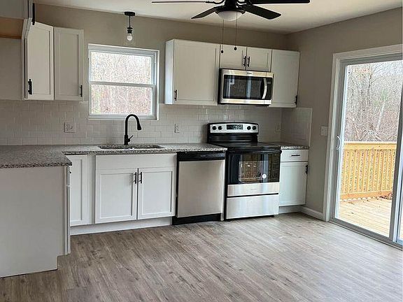 3rd image of 186 Palmer Rd #186