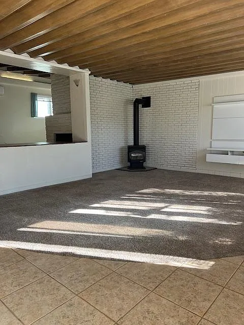3 bed, 1000 sqft, $3,200 — Photo 4