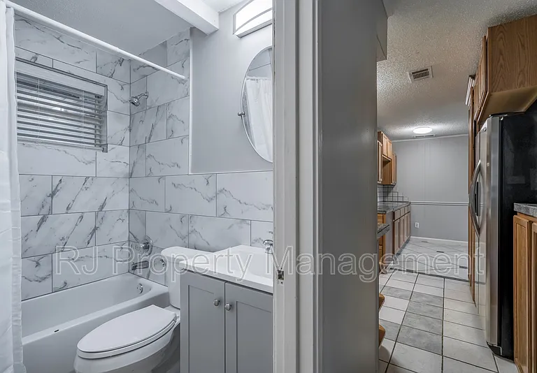 5998 Polk St — Photo 26
