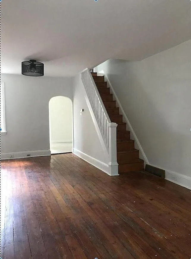 2456 Memphis St — Photo 4