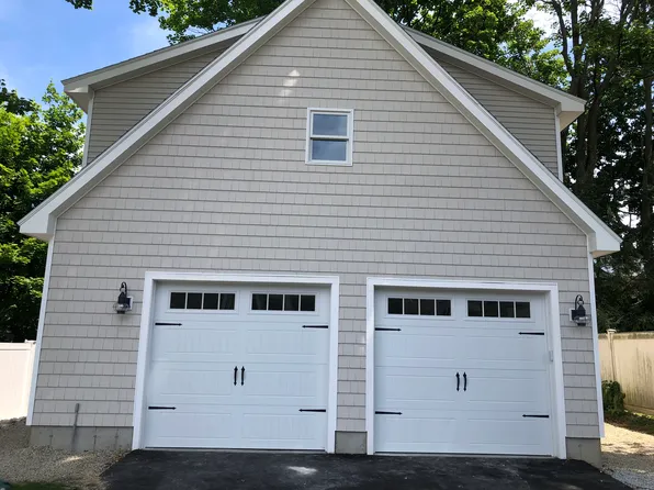 141 Cass St, Portsmouth, NH 03801