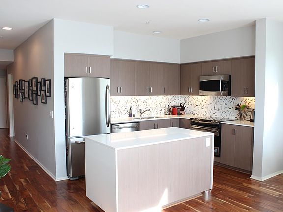 Kitchen with island