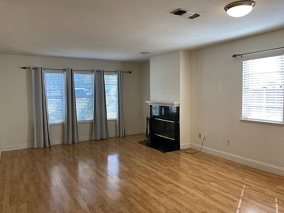 3rd image of 2647 Marie Ann Ln