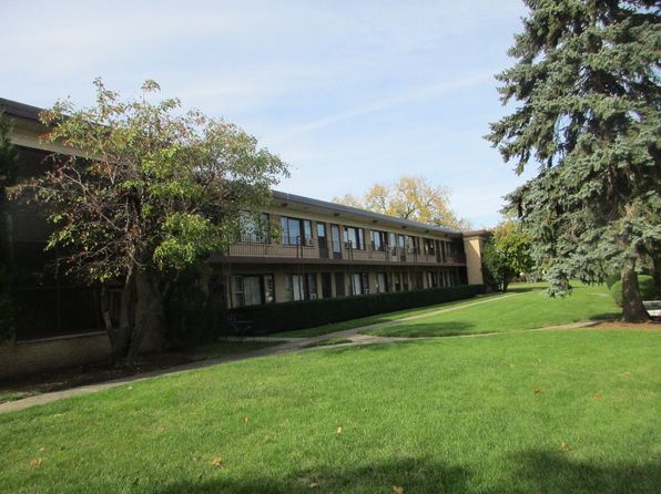 34 King Arthur Ct APT 16
