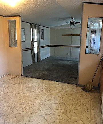 5th image of 371 Camellia Dr